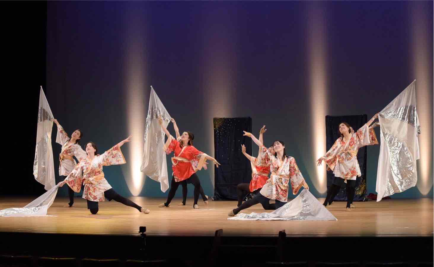 長崎の風景とカラーガードの融合